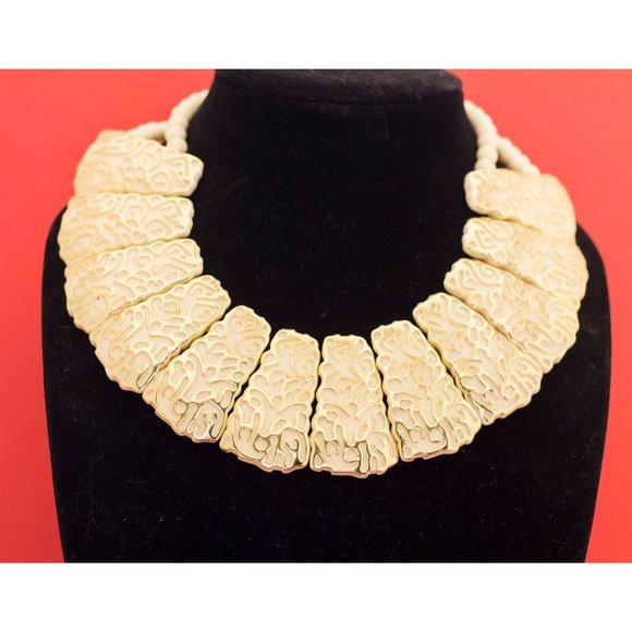 Victorian Style Gold Tone Strand Bib Necklace 16 Inches F19 - Picture 2 of 4